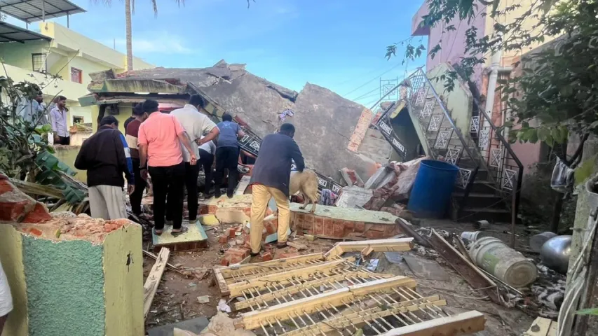 cylinder-blast-2025-10-25-11-12-19