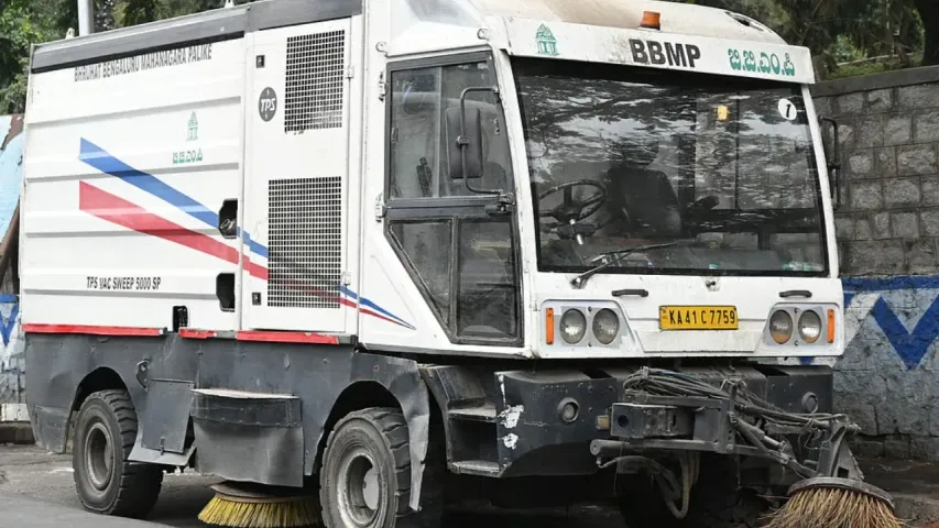 sweeper-machines-bengaluru-2025-11-14-13-35-30
