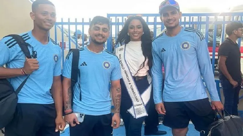 Indian cricketing stars pose with Miss World