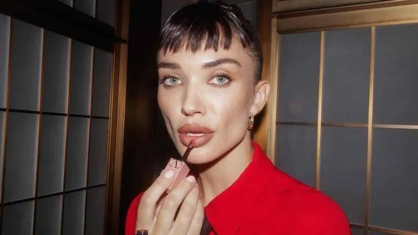 Amy Jackson responds to trolls; male actors are praised for doing the same she claims