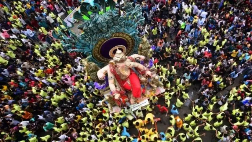 Bengaluru: Police restrict Ganesha processions until next year