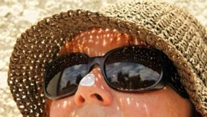 From 4,400 voters voting from home in Bengaluru to why fruit juice is not as healthy as eating fresh fruit, here are top 10 news stories of the day!