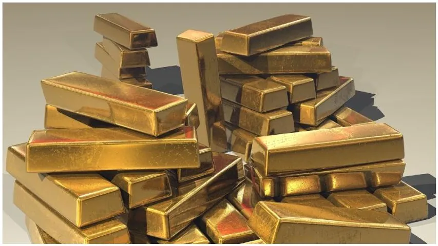 Gold prices surge amid economic turmoil and trade wars