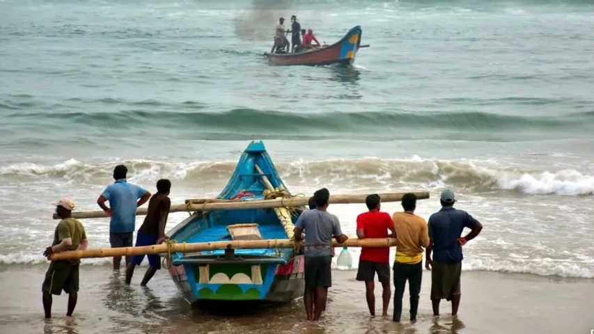Cyclone ‘Dana’ sparks fear: Tourists and pilgrims warned amid continuous rain