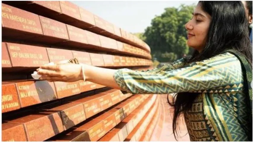 Sai Pallavi pays homage to Major Mukund Varadarajan at National War Memorial ahead of ‘Amaran’ release