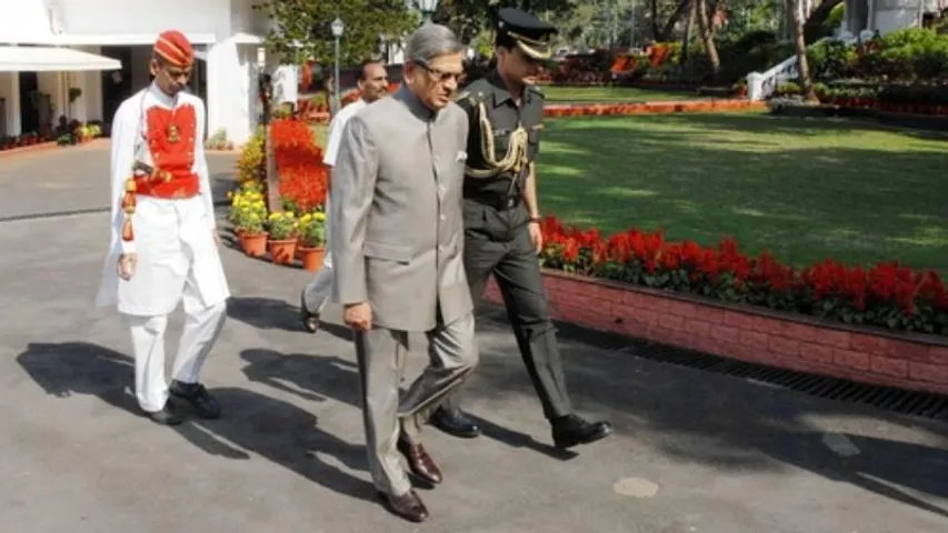 S.M. Krishna’s mid-day meal scheme and Yashasvini initiative left an indelible impact on society