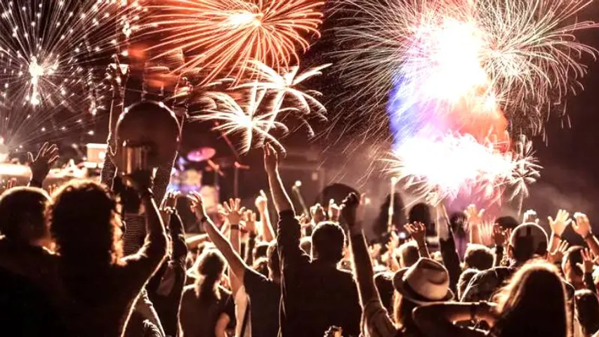 Bengaluru welcomes 2025 with joyful festivities