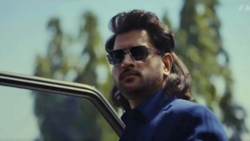 Dhoni mimics Ranbir Kapoor in hilarious ad for EMotorad