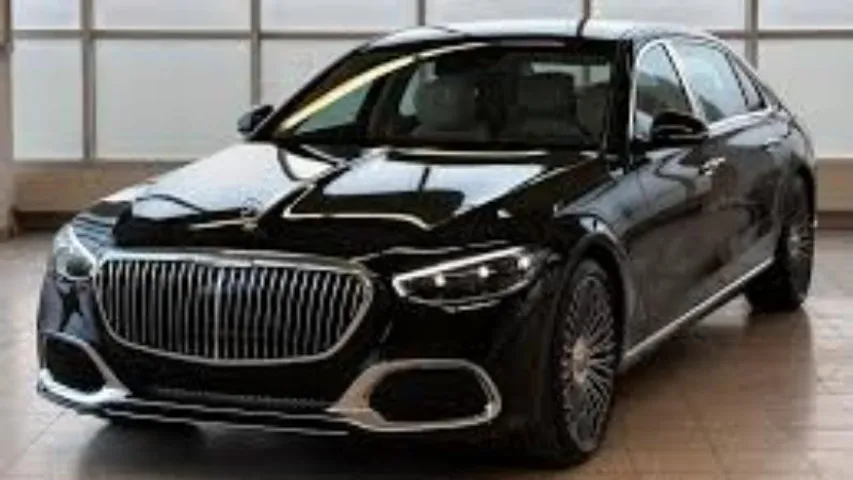 Man in China turns luxury Mercedes Maybach into profitable ride-hailing business 