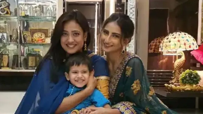 Sweta Tiwari with family