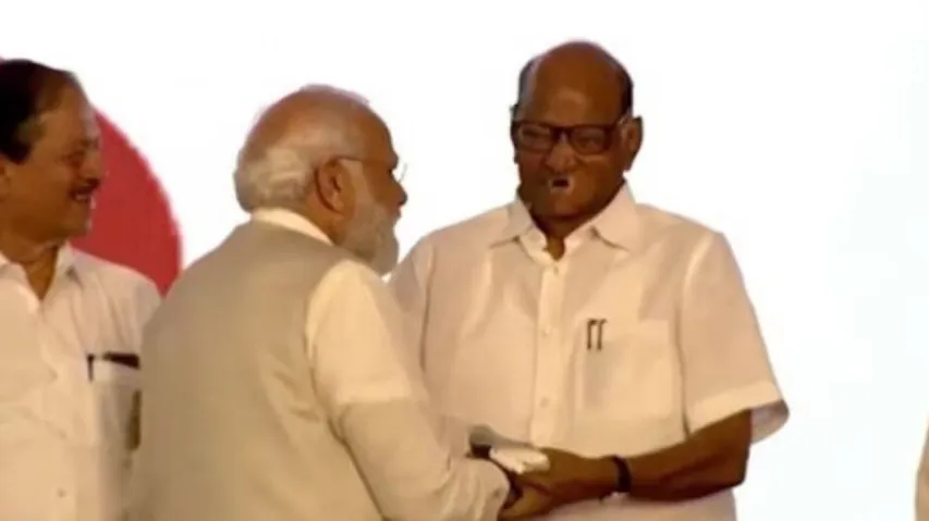 PM Modi Shakes Hand With Shaead Pawar