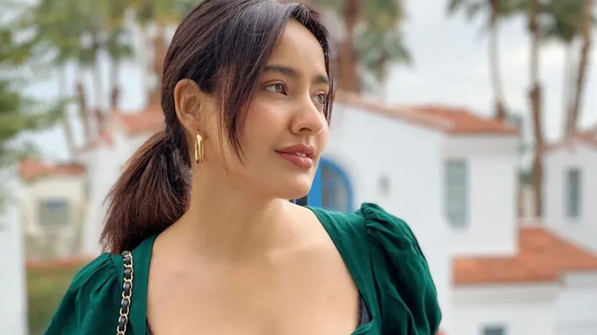 Neha Sharma 