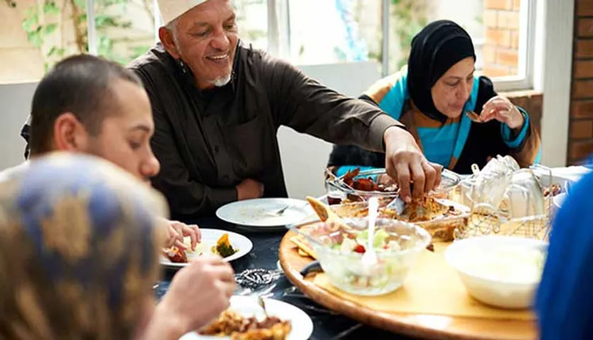 ରମ୍‌ଜାନ୍‌ ମାସରେ ରୋଜା ରଖିବା ଶରୀର ପାଇଁ ଖୁବ୍‌ ଉପକାରୀ, ହୋଇଥାଏ ଏହି ୫ଟି ଲାଭ