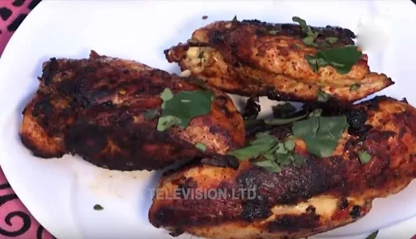 ଜାଣନ୍ତୁ କିପରି ଘରେ ପ୍ରସ୍ତୁତ ହୁଏ ଚିକେନ୍‌ ପାର୍ସଲ୍‌