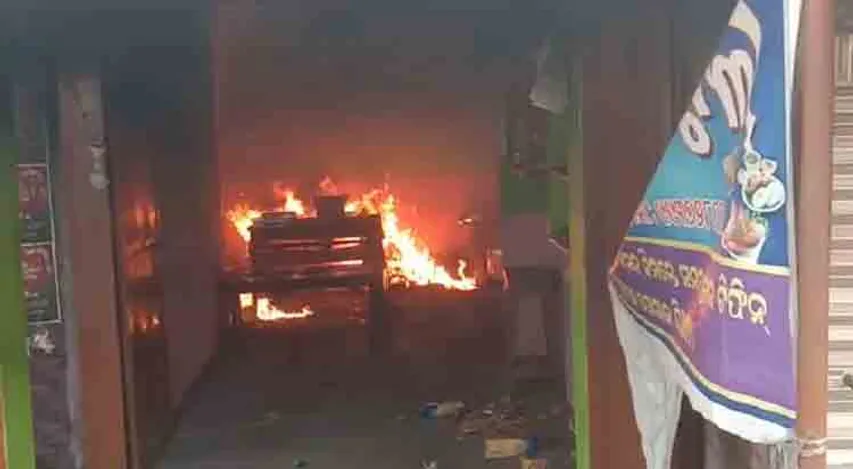 ଫାଟିଗଲା ଗ୍ୟାସ୍‌ ସିଲିଣ୍ଡର, ଜଳିଗଲା ଜଳଖିଆ ଦୋକାନ