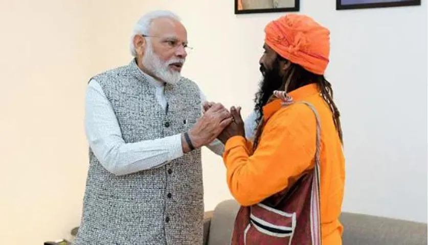 ବାରଣାସୀ ଗସ୍ତରେ ରିକ୍ସା ଚାଳକ ମଙ୍ଗଲ୍‌କୁ ଭେଟିଲେ ପ୍ରଧାନମନ୍ତ୍ରୀ