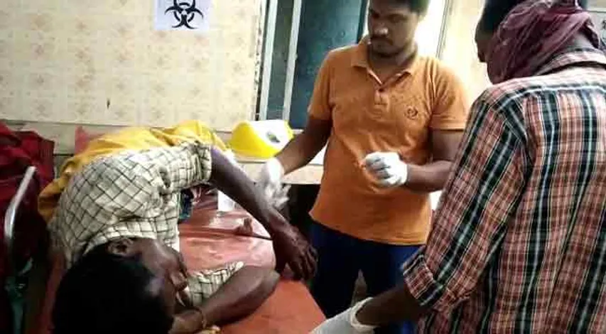 ଶୌଚ ପାଇଁ ଯାଉଥିଲେ, ଭାଲୁ ହାବୁଡ଼ରେ ପଡ଼ିଗଲେ