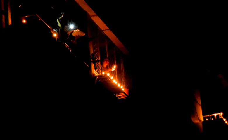 ୯ଟାରୁ ୯ ବାଜି ୯ ମିନିଟ୍‌, ଭୁବନେଶ୍ୱର ଏମିତି ଜାଳିଲା ଦୀପ