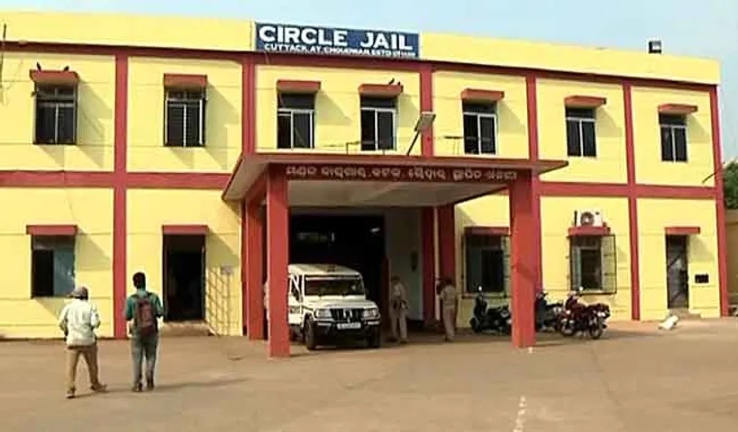 ଅଭିଯୁକ୍ତ କରୋନା ପଜିଟିଭ, ହୋମ୍ ଆଇସୋଲେସନ୍‌ରେ ପୁଲିସ୍‌