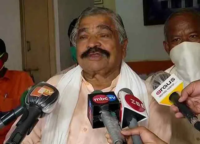 ‘ରାମ ମନ୍ଦିର ପାଇଁ ମୁଁ ପ୍ରଥମେ ଆଡଭାନୀଙ୍କୁ ଧନ୍ୟବାଦ ଦେବି’