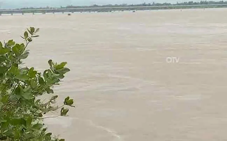 ବନ୍ୟା ପ୍ରଭାବିତ ଚାଷୀଙ୍କ ପାଇଁ ୩୦୦ କୋଟିର ସ୍ୱତନ୍ତ୍ର ପ୍ୟାକେଜ‌