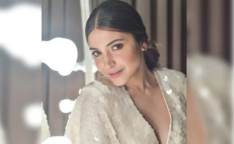 ଛୁଆକୁ କାହାଠୁ ଦୂରେଇ ରଖିବେ ଅନୁଷ୍କା?