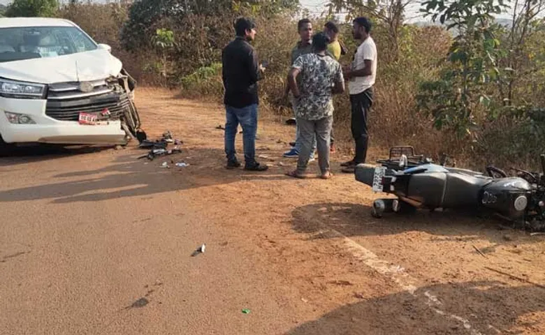 ବାଇକ୍ ଚାଳକଙ୍କୁ ପିଟିଲା ମନ୍ତ୍ରୀଙ୍କ ଗାଡ଼ି, ଦୁଇ ଗୁରୁତର