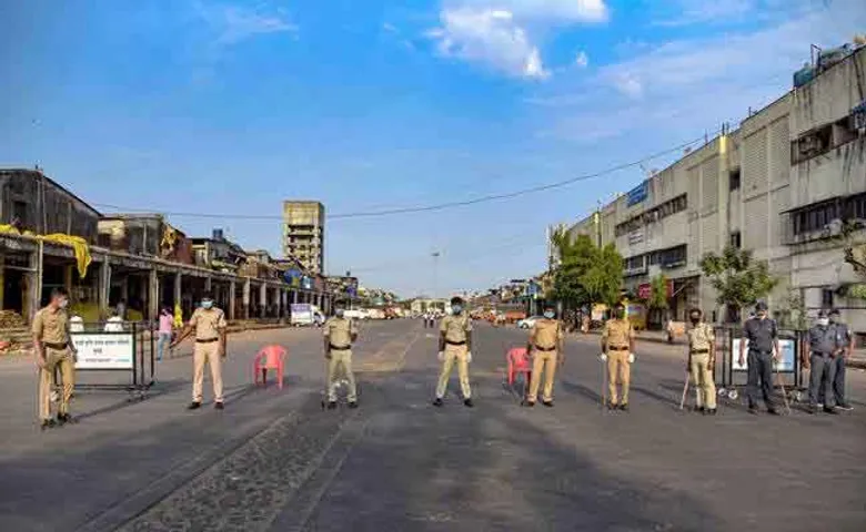 କାଲିଠାରୁ ୧୫ ଦିନିଆ କର୍ଫ୍ୟୁ, ରାସ୍ତାକୁ ନ ବାହାରିବାକୁ ନିର୍ଦ୍ଦେଶ