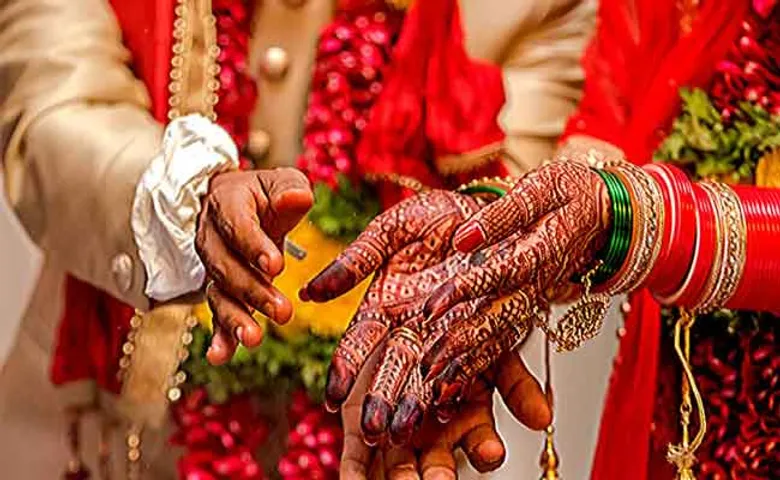 ଚତୁର୍ଥୀ ରାତିରେ ଜ୍ୱର, ୨ ଦିନ ପରେ ଲିଭିଲା ମଥାର ସିନ୍ଦୂର