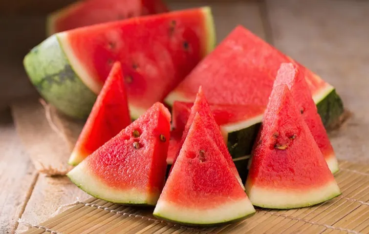 ତରଭୁଜ ଖାଉଥିଲେ ସାବଧାନ, ହୋଇପାରେ ଭୟାନକ