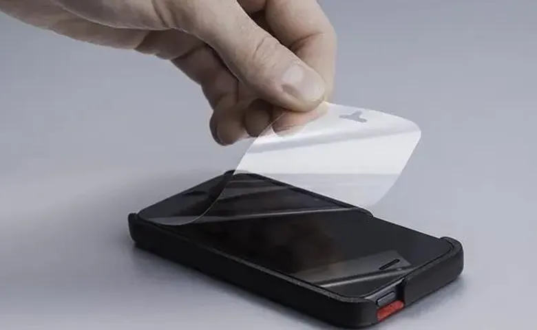 ସାବଧାନ୍! ସ୍ମାର୍ଟଫୋନ୍ ଉପରେ ସ୍କ୍ରିନ୍ ଗାର୍ଡ ଲଗାଉଛନ୍ତି କି?