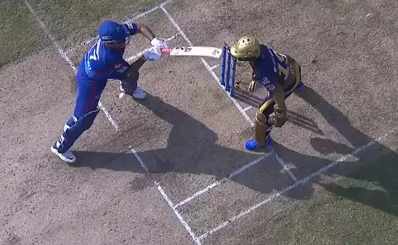 ପନ୍ତ ବୁଲେଇଲେ ବ୍ୟାଟ୍, ଅଳ୍ପକେ ବର୍ତ୍ତିଲେ କାର୍ତ୍ତିକ, ଭିଡିଓ ଭାଇରାଲ୍