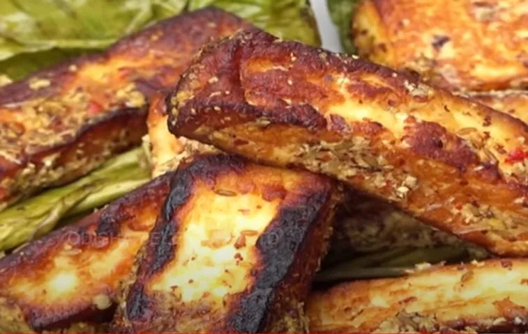 କଦଳୀ ପତ୍ର ସୋରିଷ ପନିର