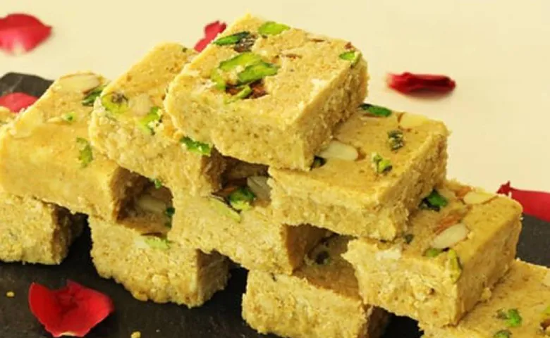 ନଡ଼ିଆ ବେସନ ବର୍ଫି