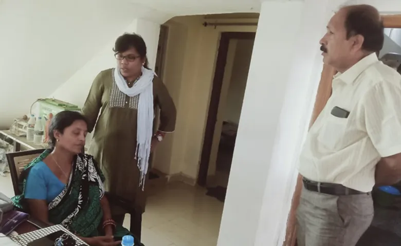 ଲକ୍ଷେ ଟଙ୍କା ନେଉଥିବା ବେଳେ ଭିଜିଲାନ୍ସ ହାତରେ ଧରାପଡ଼ିଲେ ସିଡିପିଓ