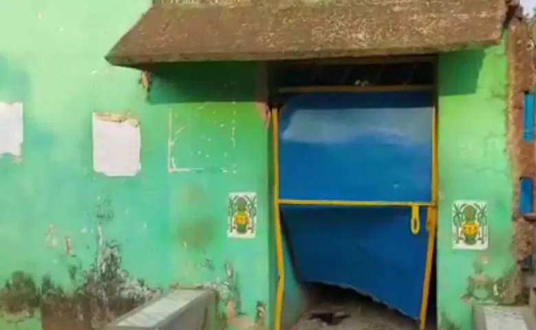 ଠାକୁରାଣୀଙ୍କ ରାଣ ଖାଇଲେନି ପଡ଼ୋଶୀ, ଘର ଉପରେ ପଡ଼ିଲା ବୋମା