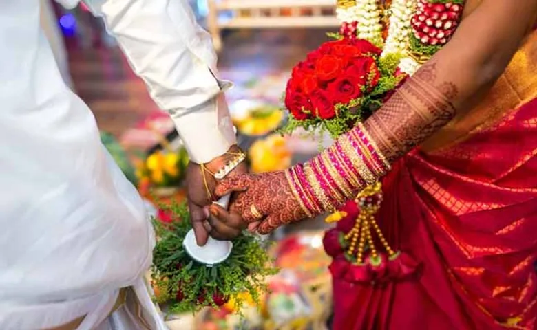 ନିଜ କର୍ମଚାରୀଙ୍କ ପାଇଁ ବର-କନିଆଁ ଖୋଜୁଛି କମ୍ପାନୀ