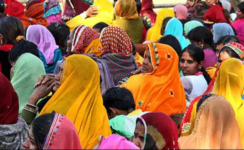 ମହିଳାଙ୍କ ସ୍ୱର ଚପଉଛି କିଏ?