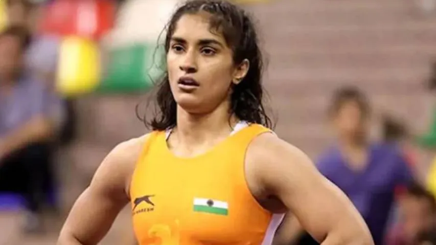 ବିଶୃଙ୍ଖଳିତ ଆଚରଣ ପାଇଁ  ଅସ୍ଥାୟୀ ଭାବେ ନିଲମ୍ବିତ ହେଲେ ମହିଳା କୁସ୍ତି ଯୋଦ୍ଧା ବିନେଶ ଫୋଗାଟୋ