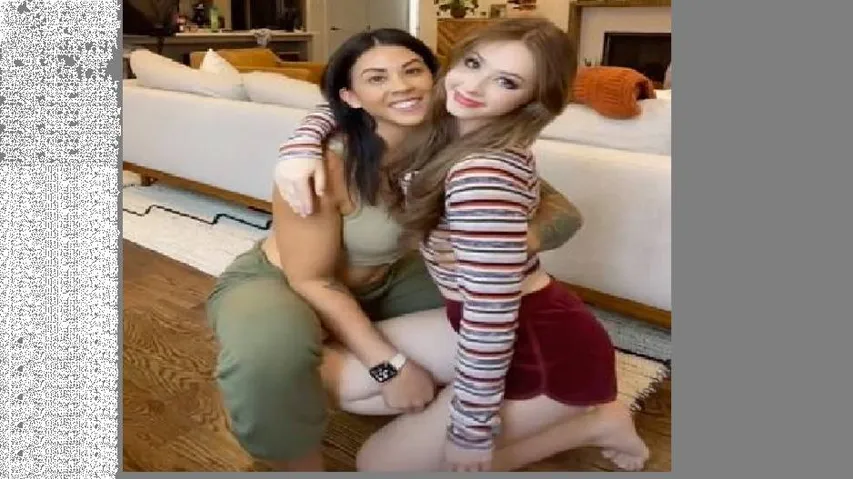 ଫଟୋରେ ଲାଗୁଛନ୍ତି ଦୁଇ ସାଙ୍ଗ, ସତ ଜାଣିଲେ ଆପଣ ବି ଆଶ୍ଚର୍ଯ୍ୟ ହୋଇଯିବେ