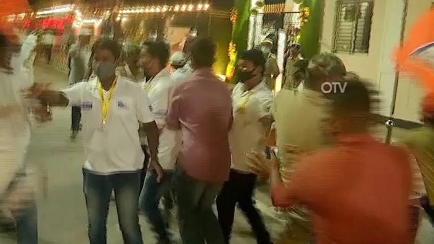 BJP Members Scuffle With Police