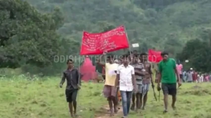 Villagers Hold 'Prajameli' In Malkangiri Opposing police 