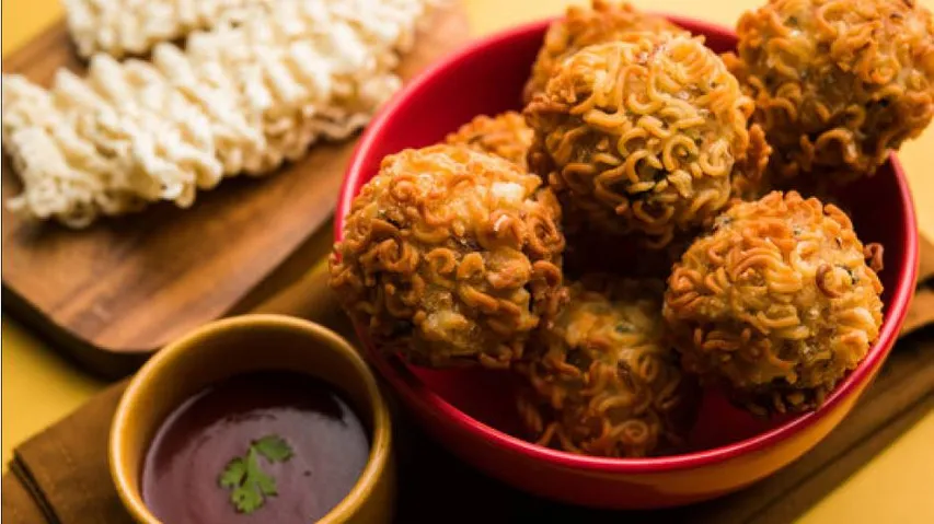 Noodles pakoda