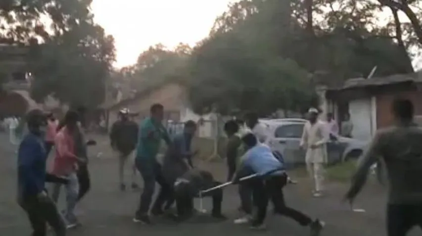 Bajrang Dal Attacks Prakash Jha's Set