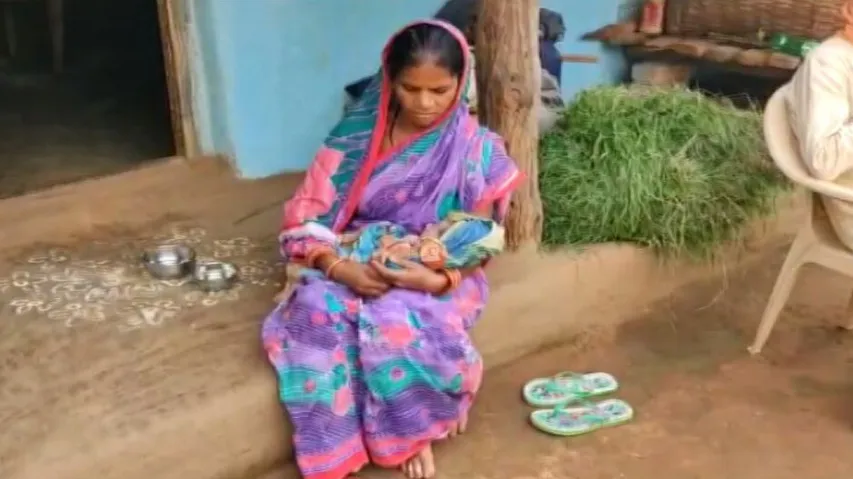 ନିଜ ଶିଶୁପୁତ୍ର ଜୀବନ ପାଇଁ ଭିକ୍ଷା ମାଗିଛନ୍ତି  ପିତାମାତା