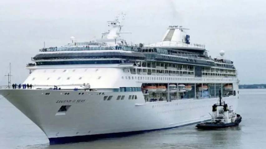 Cruise ship