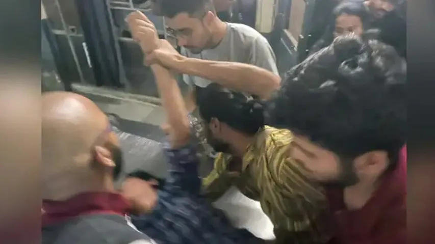 Two Student Groups Clash In JNU