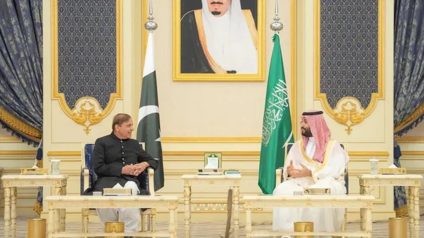Pakistan secures USD 8 billion package from Saudi Arabia amid sinking economy