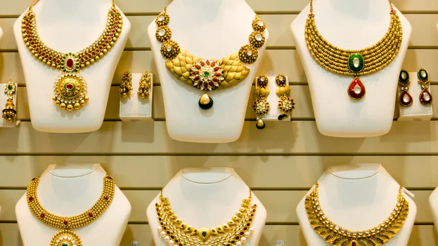 Gold Prices Fall Today