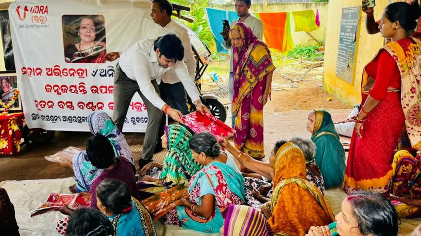 Clothes distributed to destitute